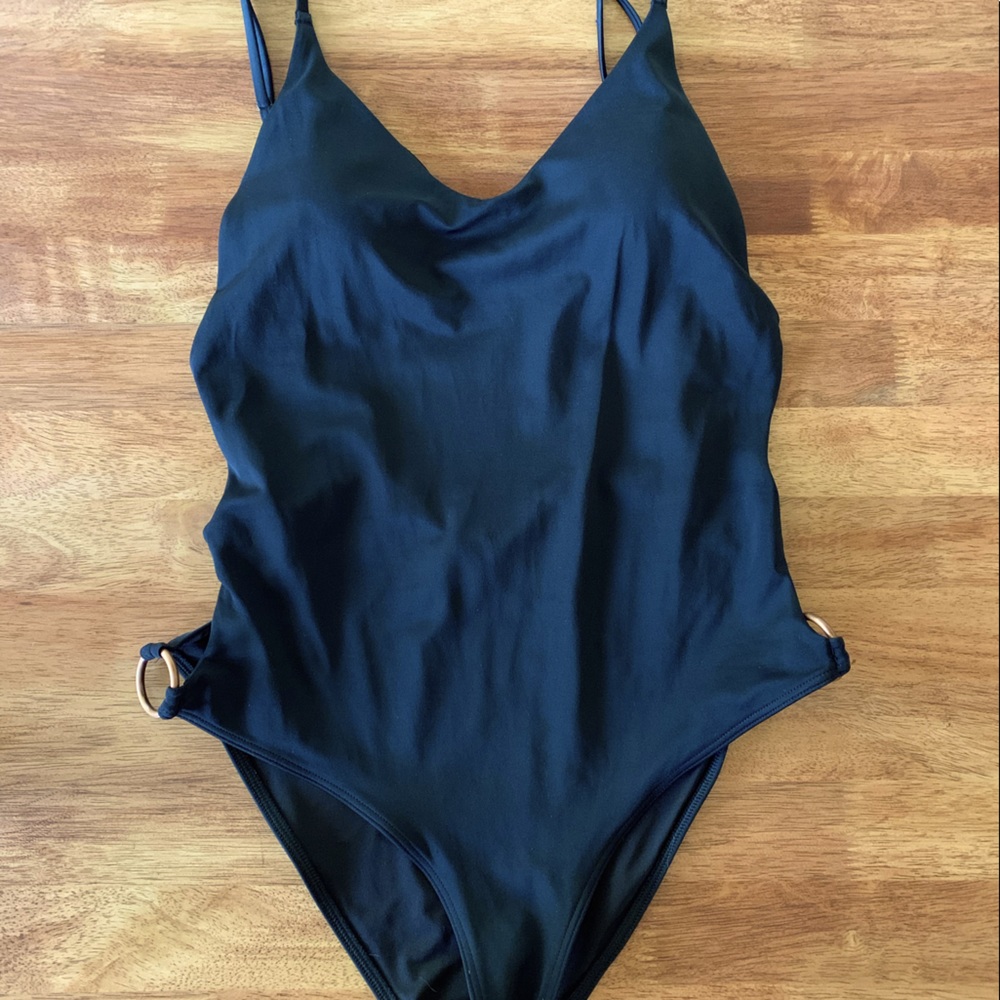 Aerie Rings One Piece Swim Suit Medium - Picture 4 of 4